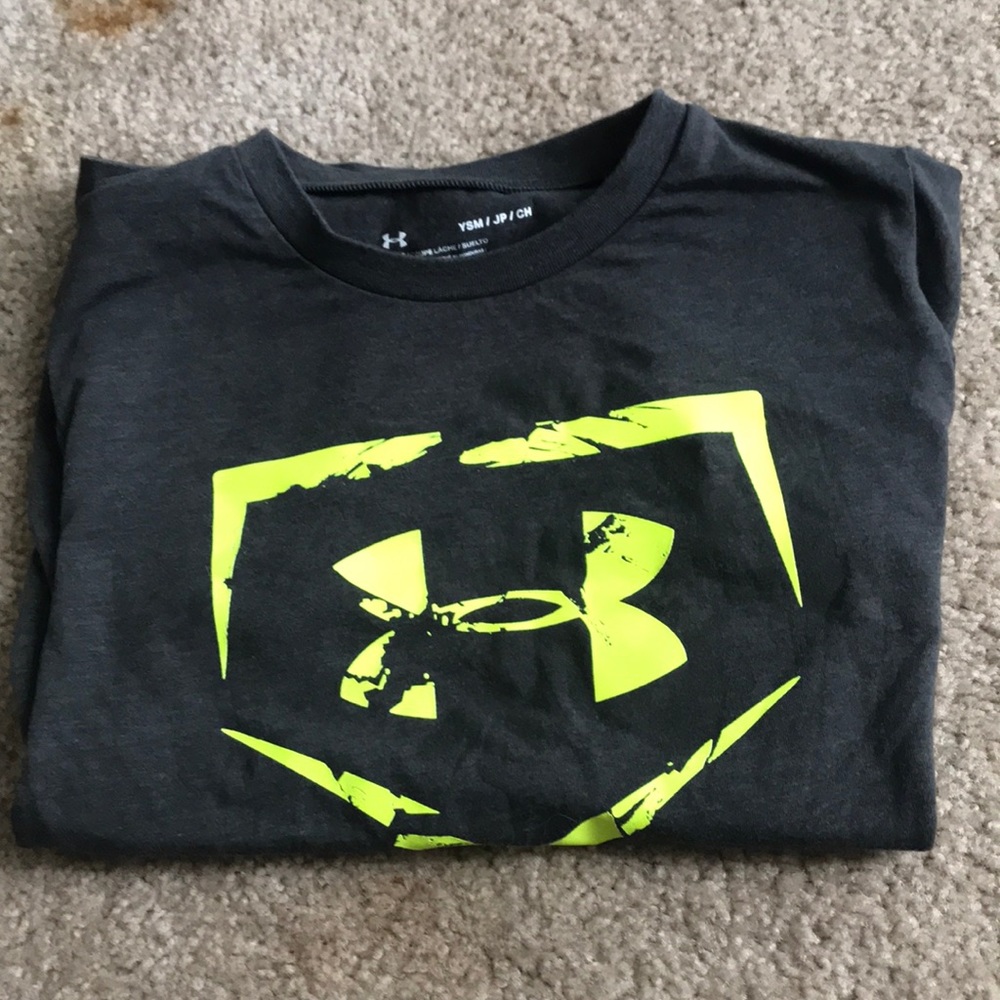 Boys under armor shirt